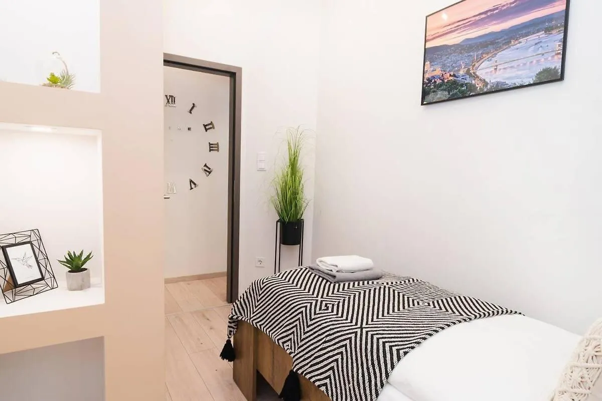 Perfect Place In The Heart Of Downtown Budapest Hébergement de vacances