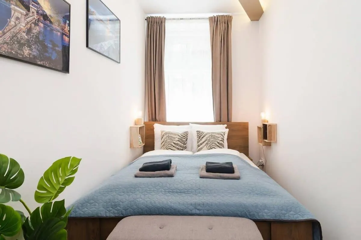 Perfect Place In The Heart Of Downtown Budapest 0*,